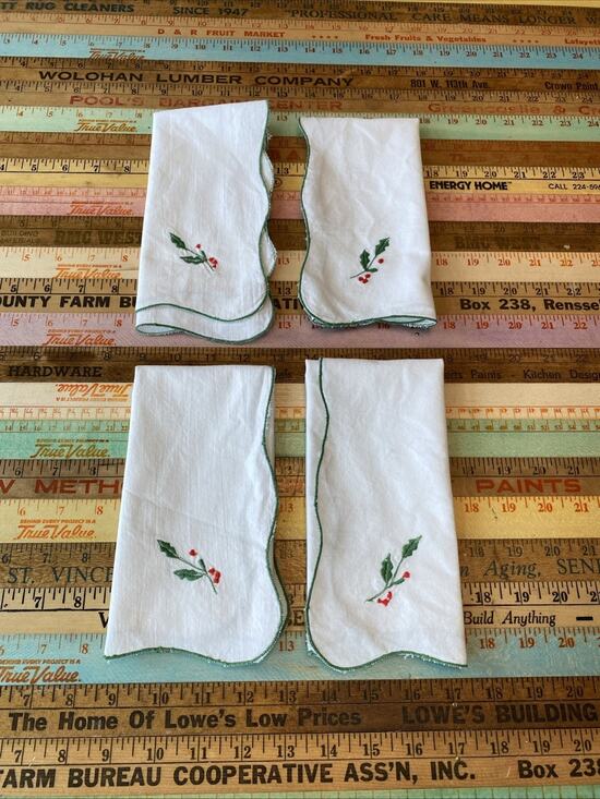 Unbranded Other - Vintage Christmas Napkins Cloth Set 4 Red Holly Poinsettia Cotton Retro